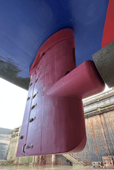 Full Spade Rudder with twisted leading edge and flap